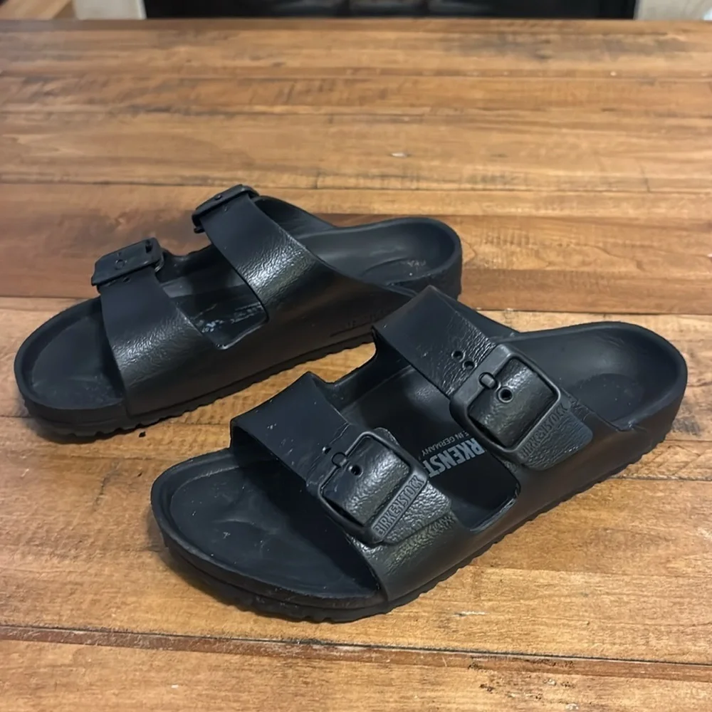 Birkenstock children’s sandals, size 33, black color, in good condition